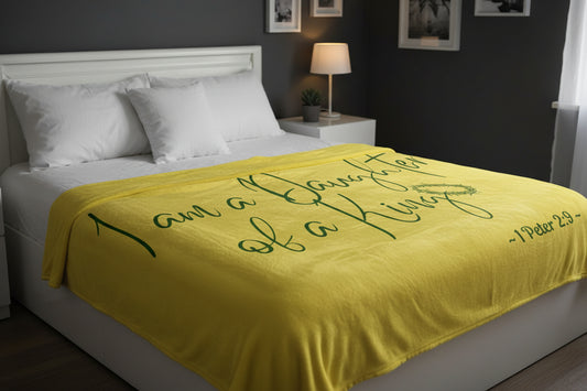 I Am A Daughter of A King - Yellow Signed in Green Sherpa Blanket 60x80 (Bed View)